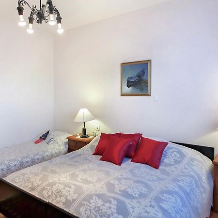 Cozy Apartment With A Balcony And A Sea View بريلا المظهر الخارجي الصورة