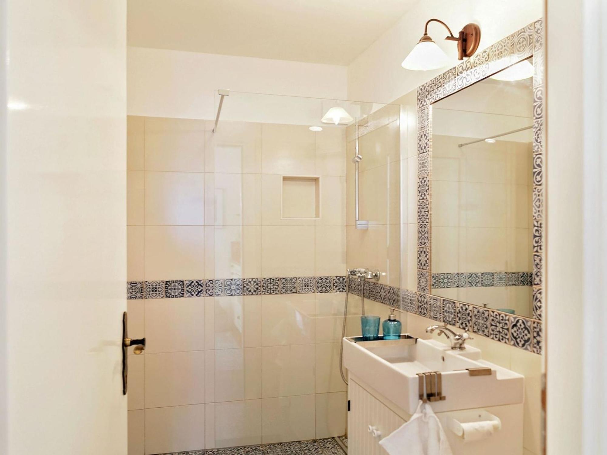 Cozy Apartment With A Balcony And A Sea View بريلا المظهر الخارجي الصورة