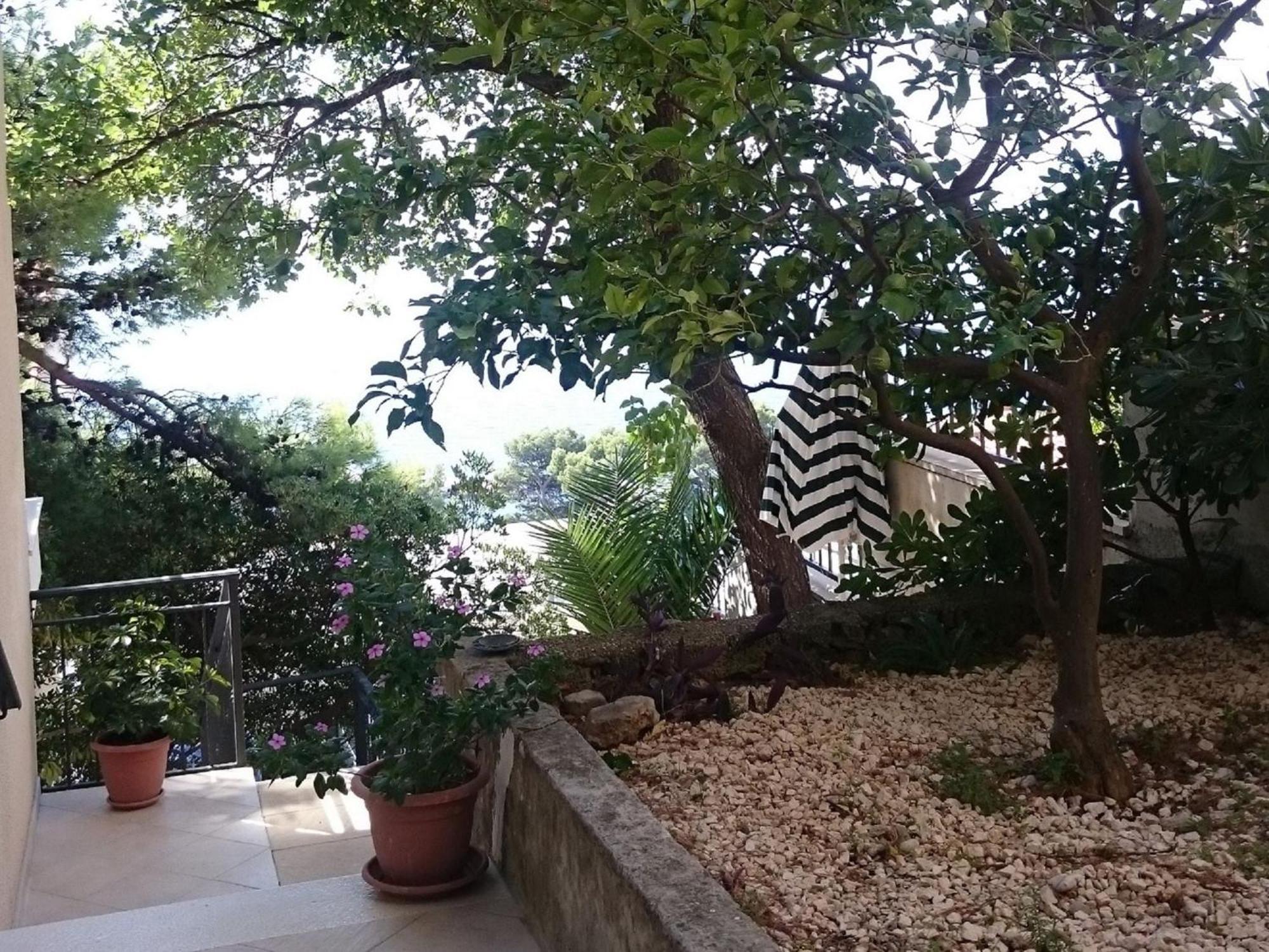 Cozy Apartment With A Balcony And A Sea View بريلا المظهر الخارجي الصورة