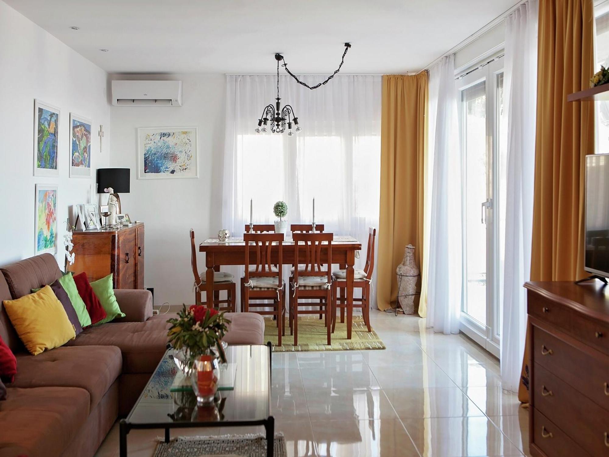 Cozy Apartment With A Balcony And A Sea View بريلا المظهر الخارجي الصورة