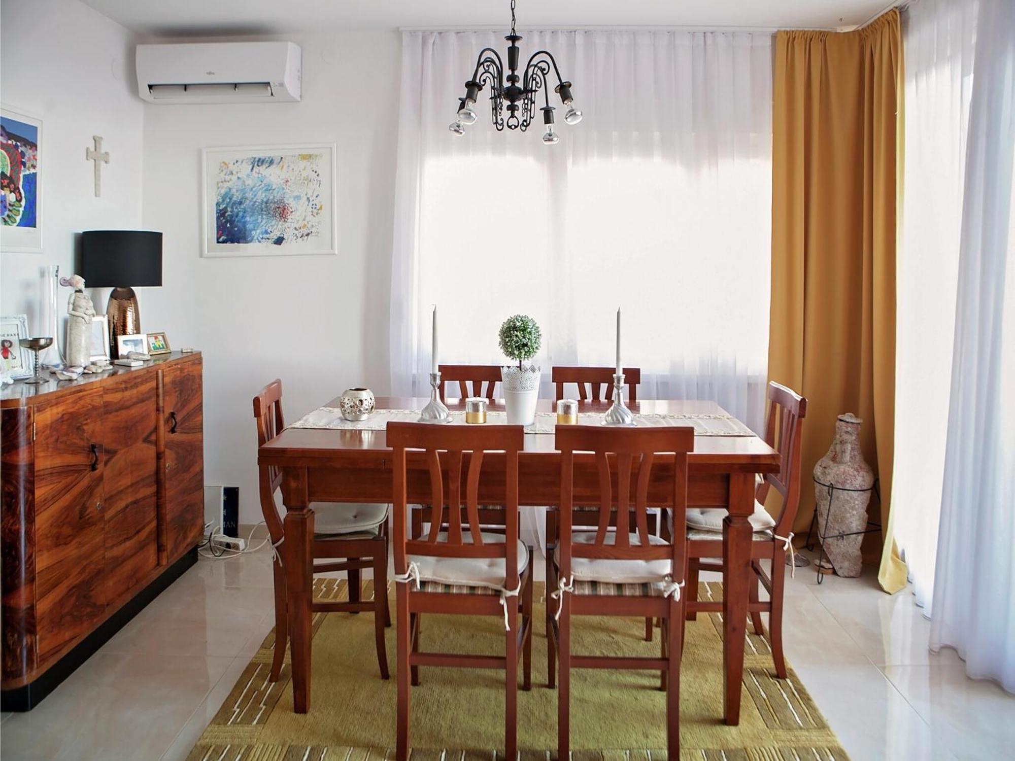 Cozy Apartment With A Balcony And A Sea View بريلا المظهر الخارجي الصورة