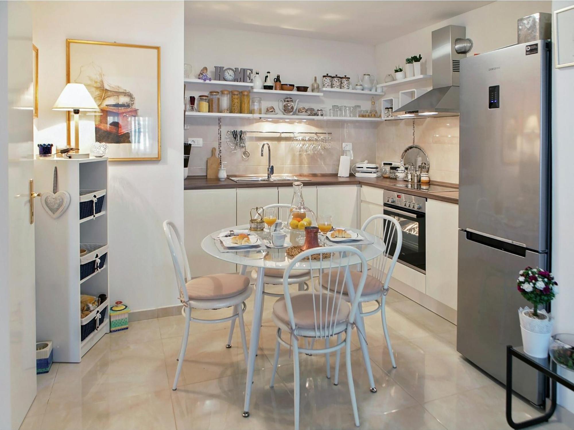 Cozy Apartment With A Balcony And A Sea View بريلا المظهر الخارجي الصورة
